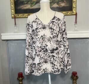 Black Rainn Women's Floral Blouse V-Neck Boho Top Size Large